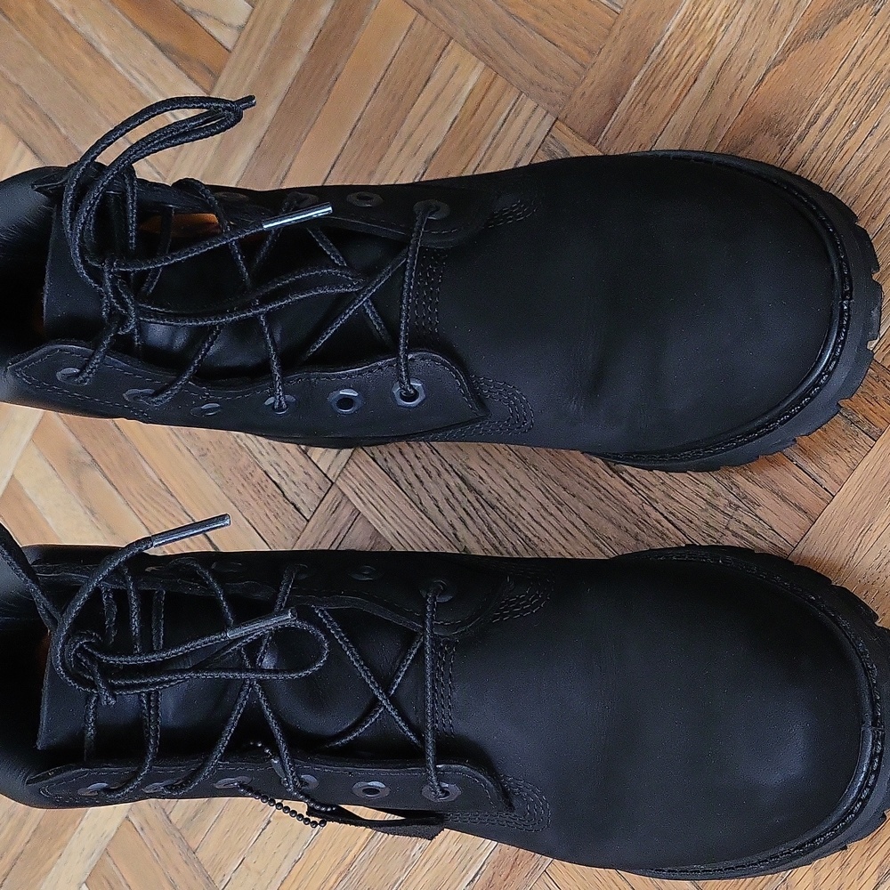 Timberland Women's Boots 6 Inch - Picture 8 of 9